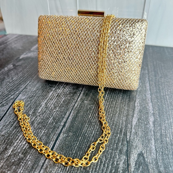 Light Gold Toned Clutch with Chain - Picture 7 of 7